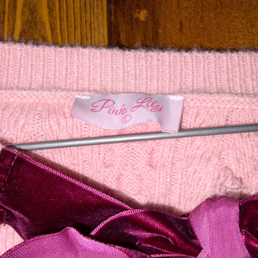Pink Cable Knit Sweater with Bow Detail - Picture 3 of 4